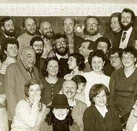 Michael Beizer's friends see him off. (in the middle of the second row from the top). Such gatherings were usually called "farewell parties".