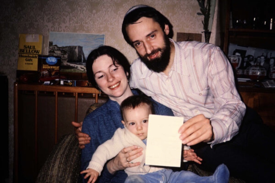 חולמיאנסקי עם משפחתו והיתר העלייה לארץ, 1987 חולמיאנסקי עם משפחתו והיתר העלייה לארץ, 1987