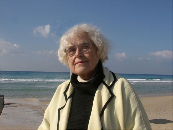 Н. В. Юхнева в Израиле в 2006 г. Н. В. Юхнева в Израиле в 2006 г.