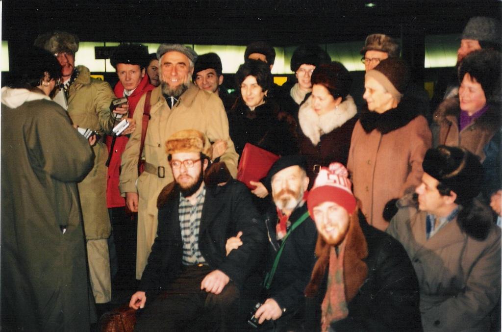 Проводы семьи Йосефа Бегуна в Шереметьевском  аэропорту. Москва, 1988&nbsp;г.